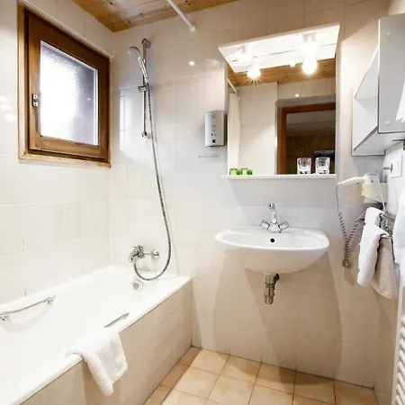 Szálloda Les Bruyeres 3*