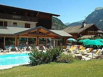Logis Les Bruyères 3*