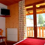Hotel Les Bruyeres 3*