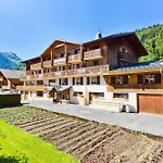 Les Bruyeres Hotel